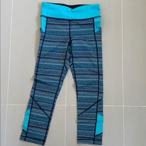 Size 6, cropped Lululemon leggings